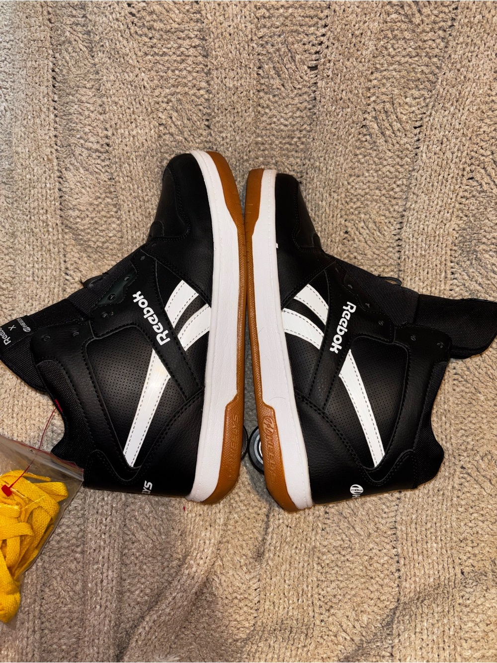 Reebok x Heely’s Black High Top Sneakers w/ Wheels Men’s Size 7 Yellow Laces - Picture 7 of 11